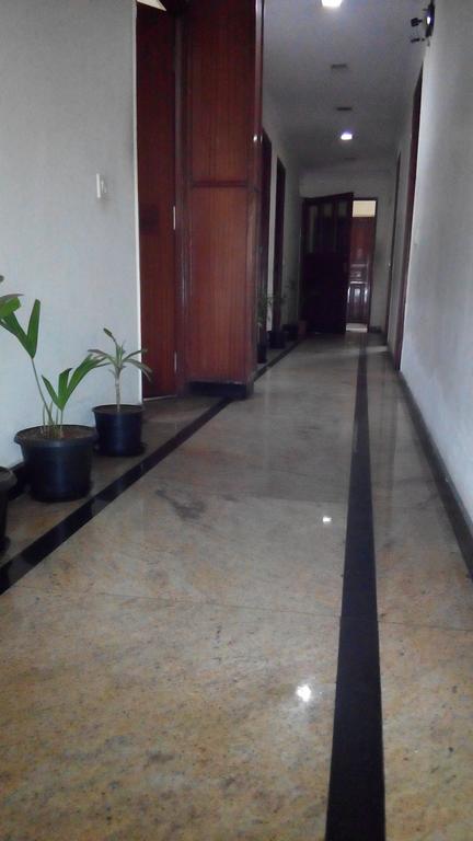 העיר בנגלור Hotel Richmond Residency מראה חיצוני תמונה