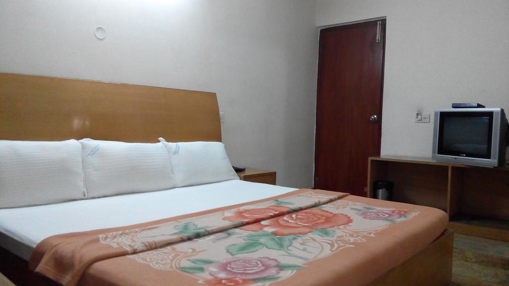 העיר בנגלור Hotel Richmond Residency חדר תמונה