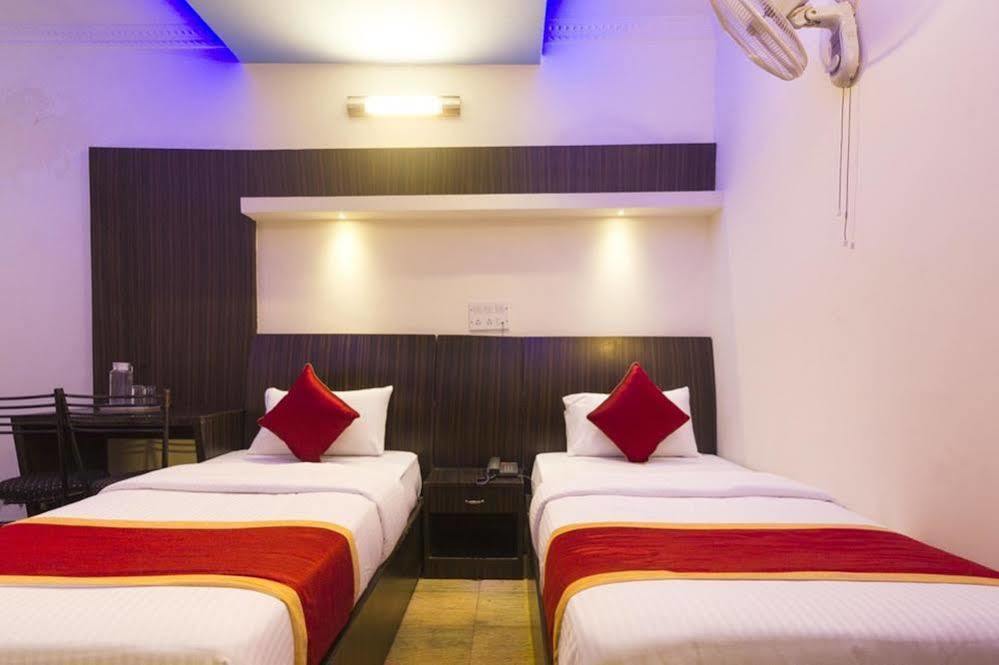 העיר בנגלור Hotel Richmond Residency מראה חיצוני תמונה